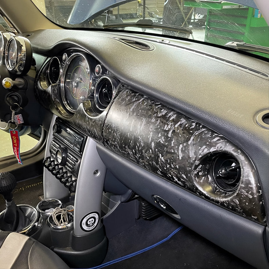 Dashboard in Forged Carbon Fiber for MINI R53 Restyling by RSI c6