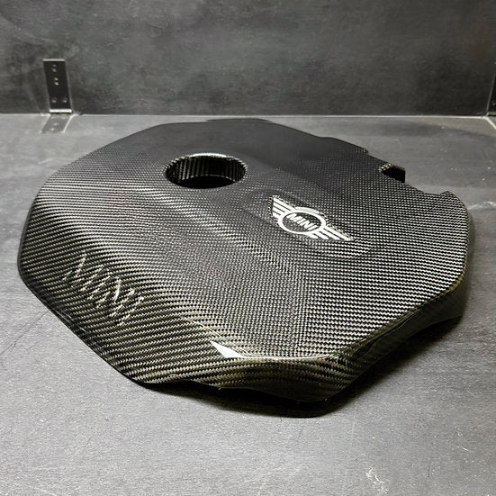 Engine Cover in Prepreg Carbon Fiber for  MINI JCW F54 / F55 / F56 / F57 / F60 by RSI c6