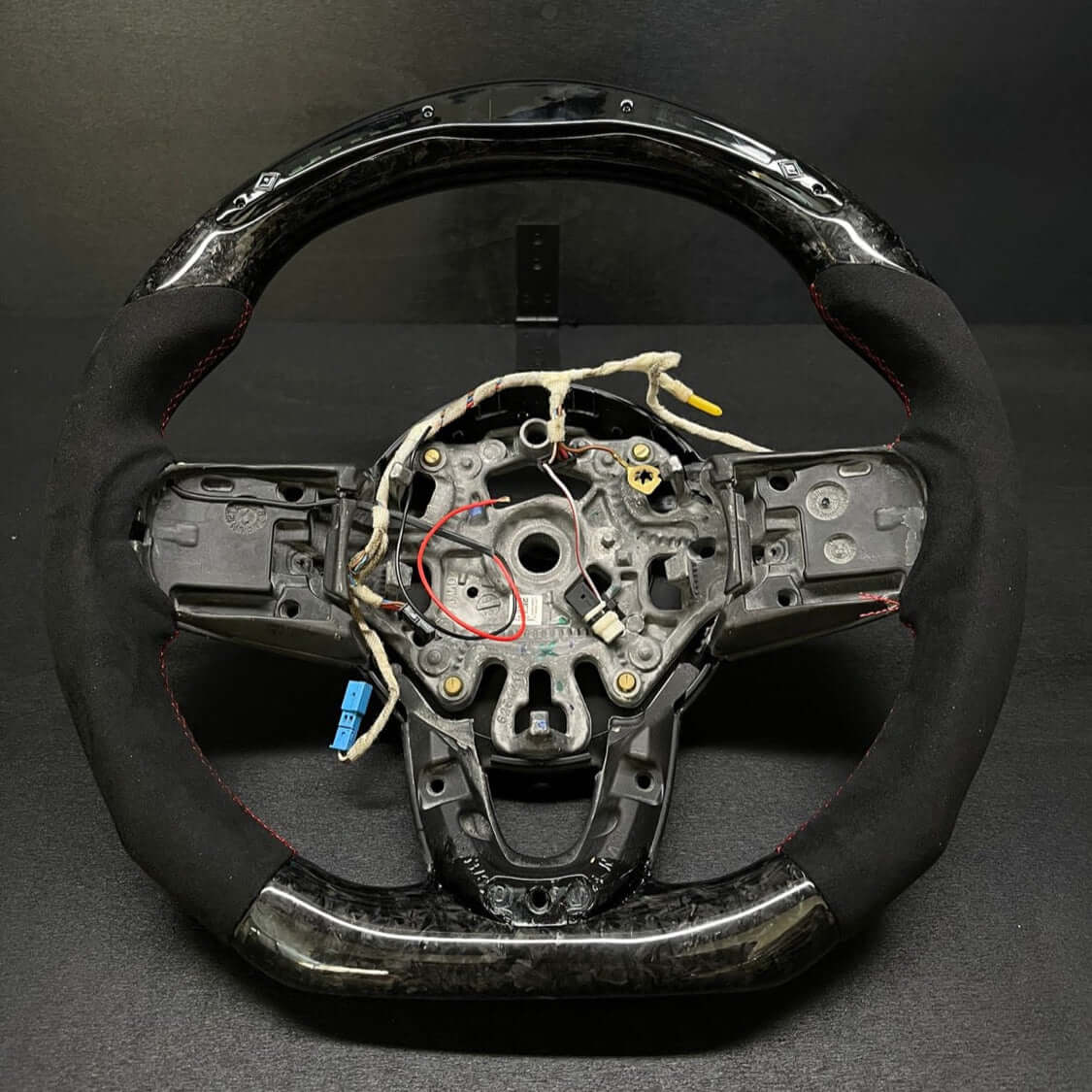 Steering Wheel Custom in Carbon Fiber/Forged Carbon for MINI F54 / F55 / F56 / F57 / F60 by RSI c6